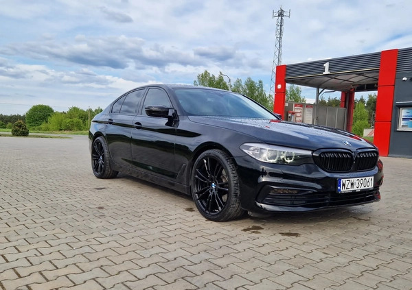 BMW Seria 5 cena 117900 przebieg: 99500, rok produkcji 2017 z Zwoleń małe 326